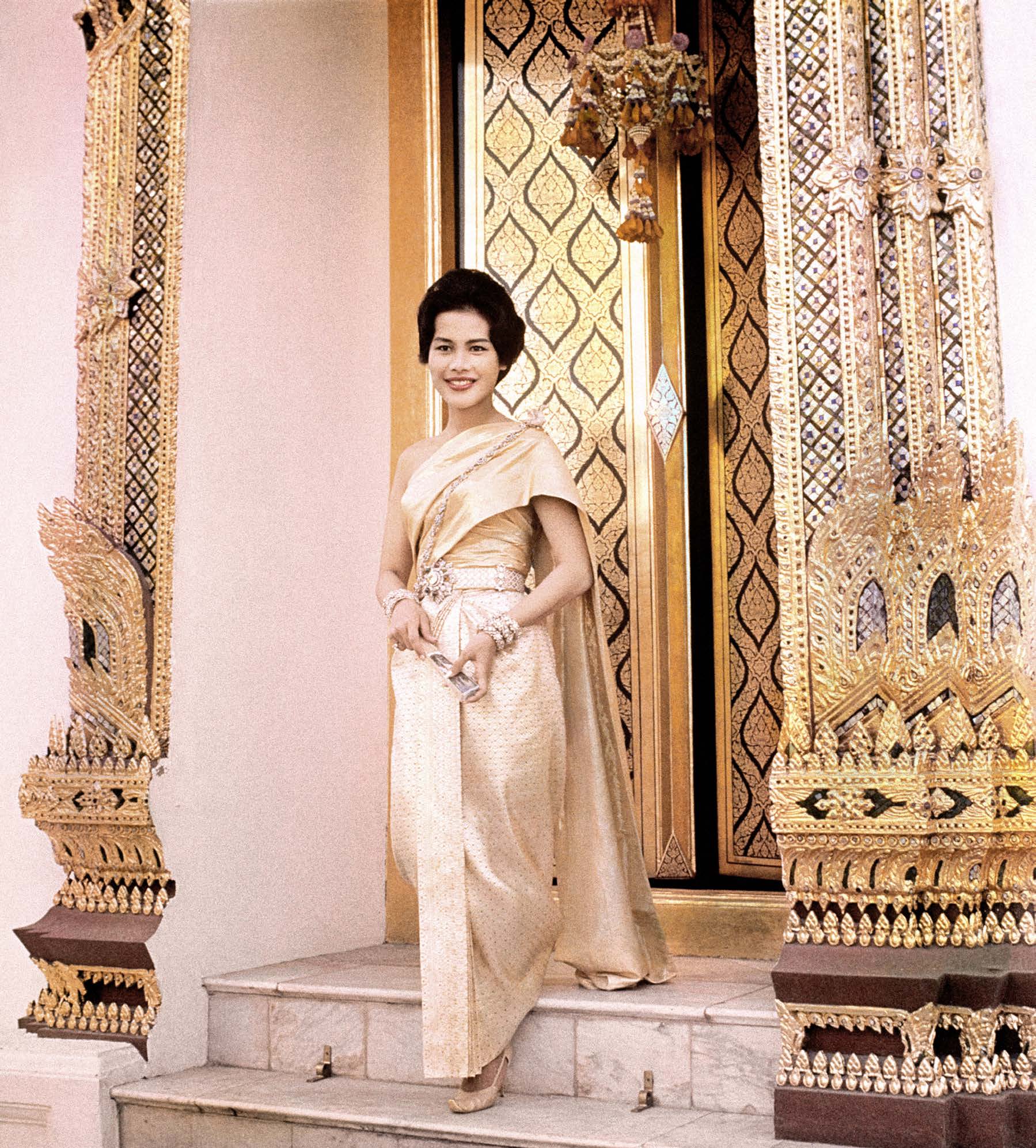 La Mode en majesté. Haute couture et tradition à la cour de Thaïlande — Musée des Arts décoratifs