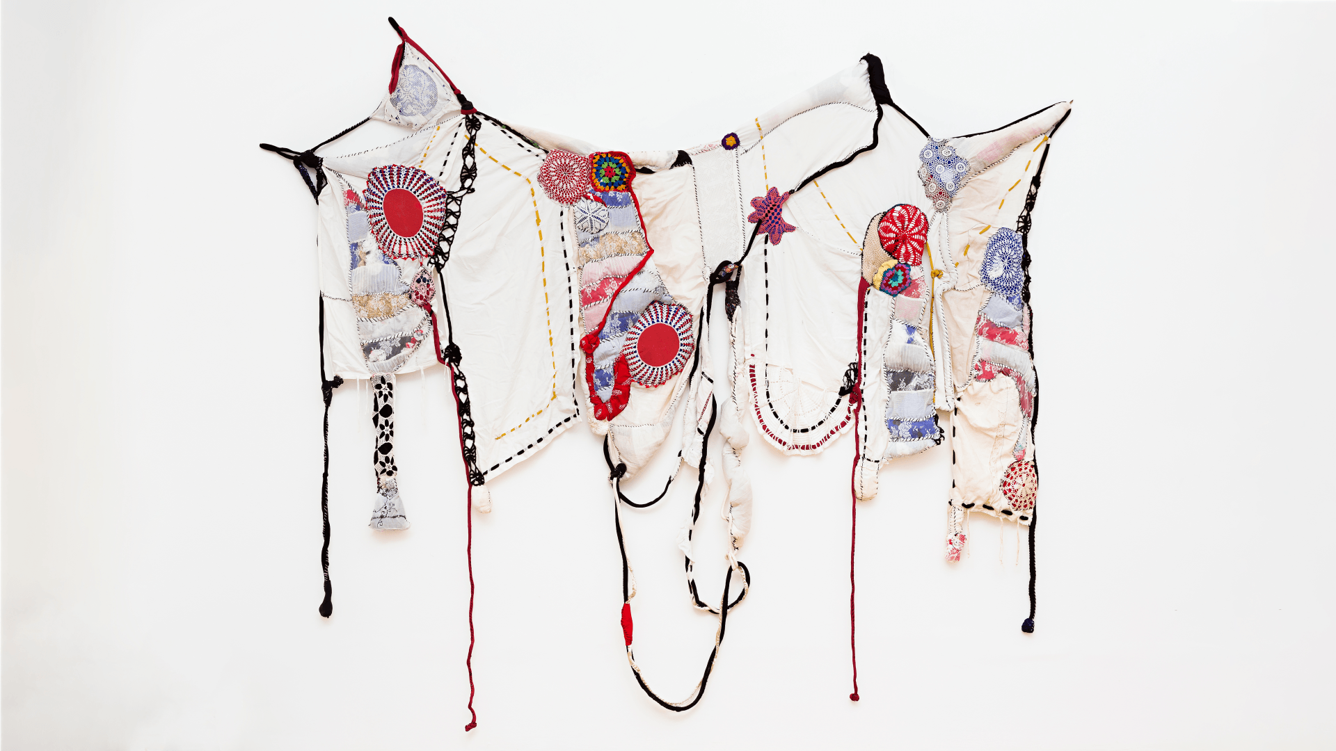 Cœur sauvage — Sonia Gomes — Palais de Tokyo